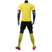 Футбольная форма мужская желтого цвета