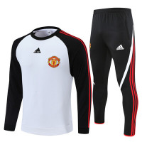 Детский тренировочный костюм Манчестер Юнайтед белый 2021-2022