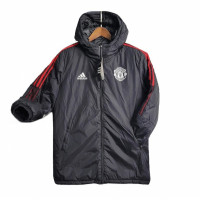 Манчестер Юнайтед куртка утепленная чёрная 2022/23